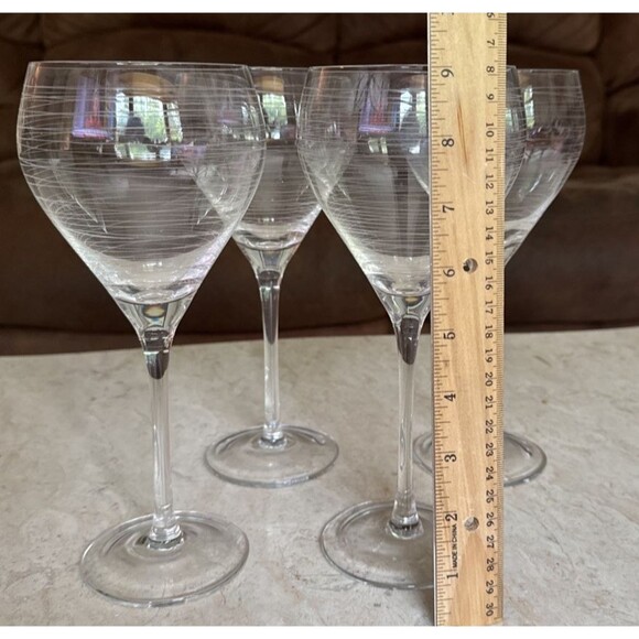 Qualia Helix Art Glass Wine Glasses Set of 4 Toasting Goblets Etched 9" - Picture 4 of 4
